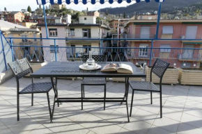 CasaViva - Blue Penthouse with parking in Santa M